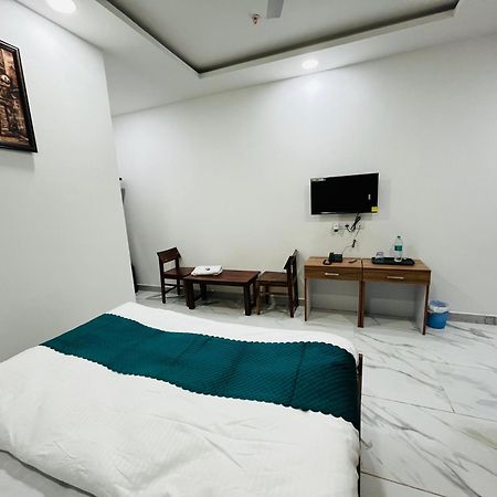 Townhouse Happy Habitat Guest House Greater Noida Dış mekan fotoğraf