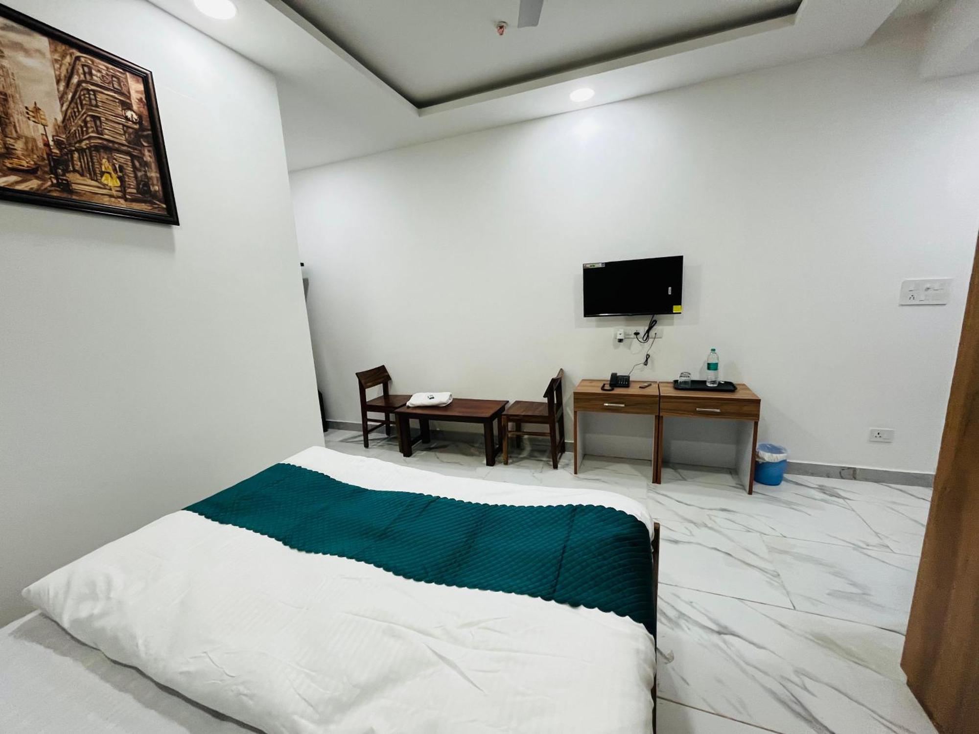 Townhouse Happy Habitat Guest House Greater Noida Dış mekan fotoğraf