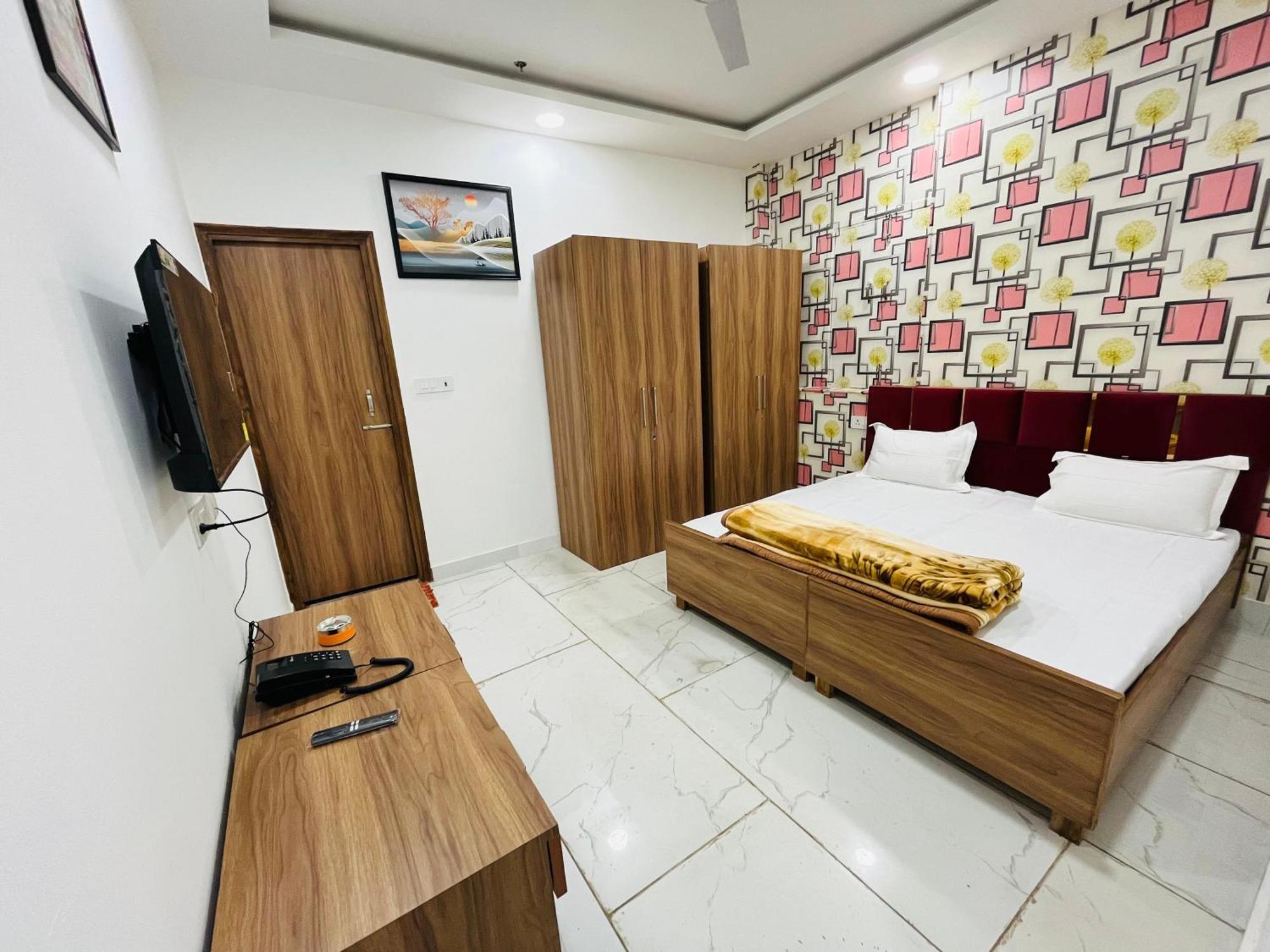 Townhouse Happy Habitat Guest House Greater Noida Dış mekan fotoğraf